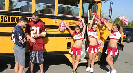 Stunning women Rachel Roxxx, Jaclyn Case and Aline in crazy orgy outdoor